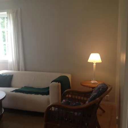 לינה וארוחת בוקר Lonnegarden