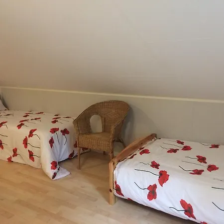 לינה וארוחת בוקר Lonnegarden Skjoldastraumen